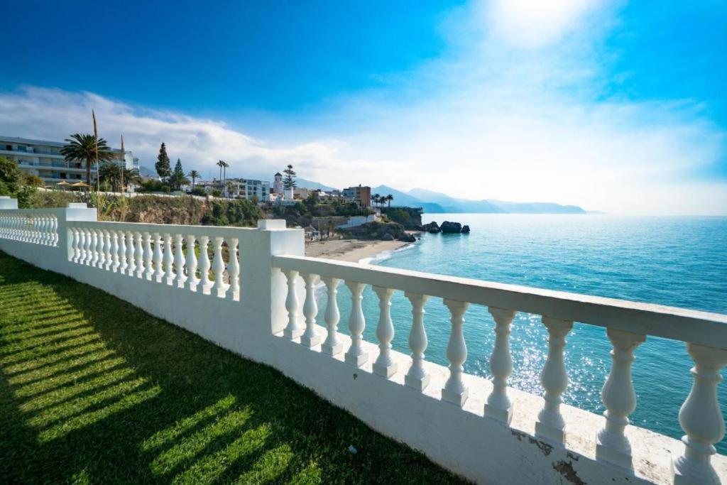 Palmeras 9 Menyber Nerja Exterior photo